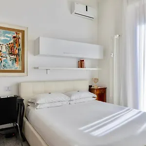 aiello-suites-milan.it-lombardy.com/